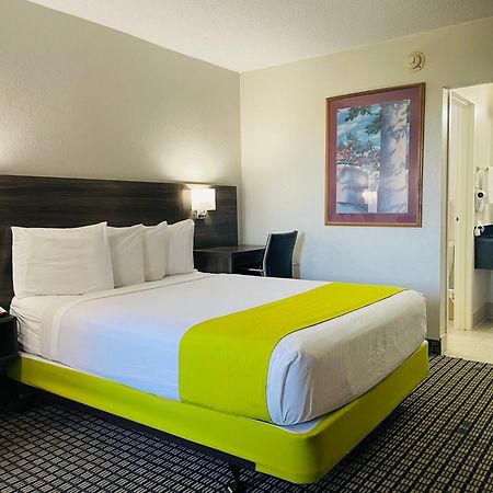 Days Inn By Wyndham Irving Grapevine Dfw Airport North Ngoại thất bức ảnh